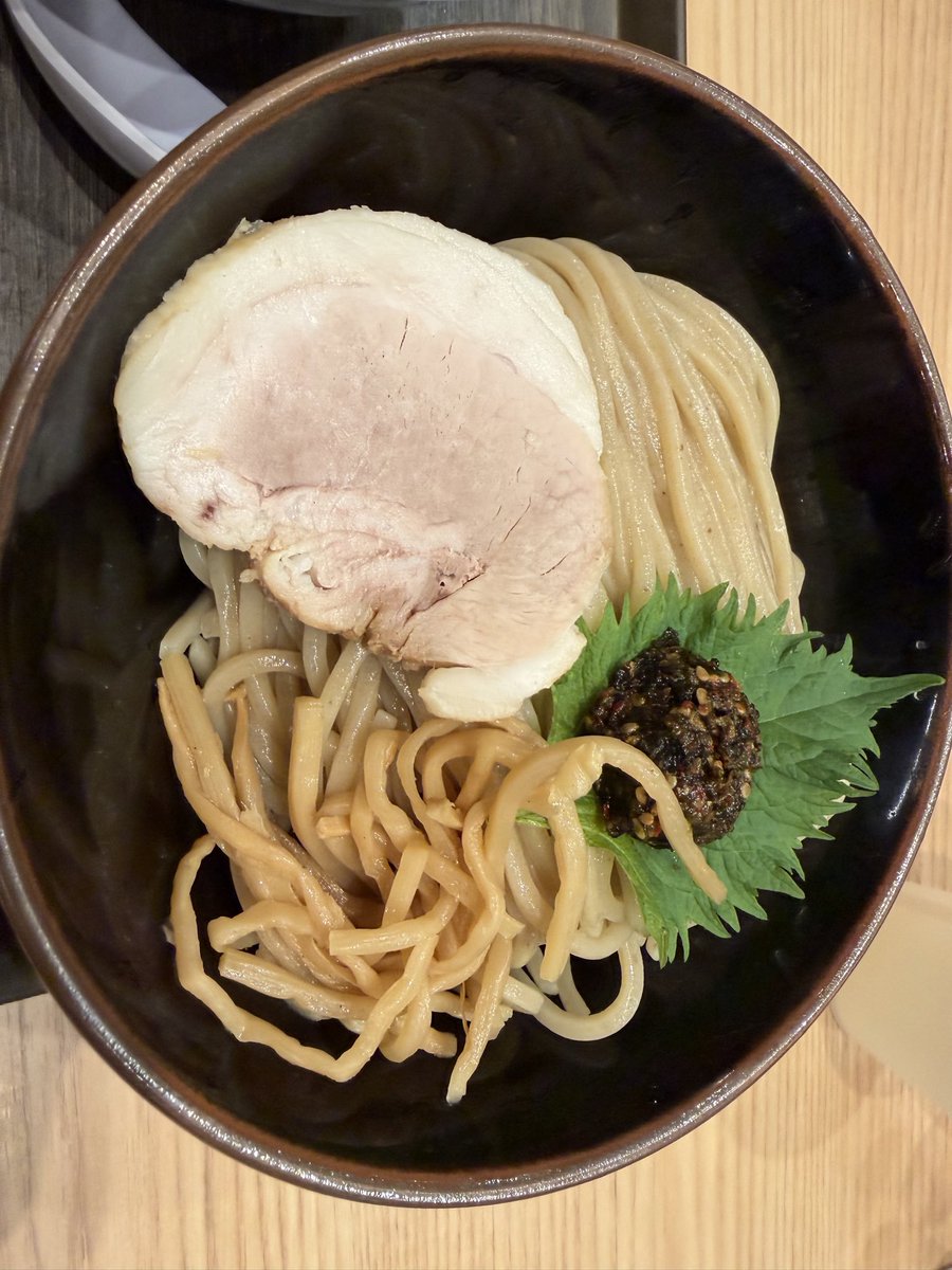 ジーザス tweet media