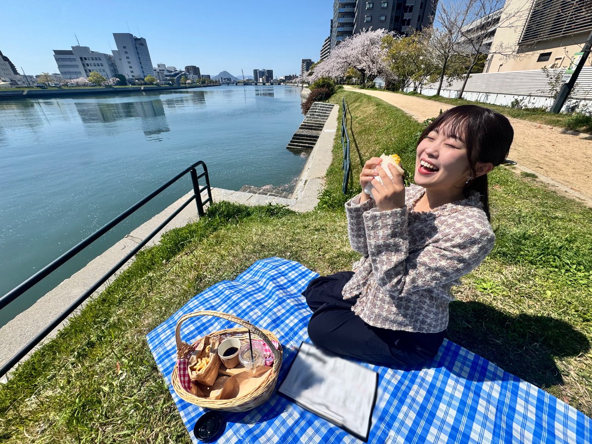 mai_nomura_home's tweet image. 今週のググッと。瀬戸内テーマは
「おでかけ日和」☀️

広島からは晴れの日に嬉しいピクニックセットをご紹介します☺︎
美味しいサンドイッチを青空の下で…

明日のピタニューでご覧ください♪

#ピタニュー #ピクニック #picnic