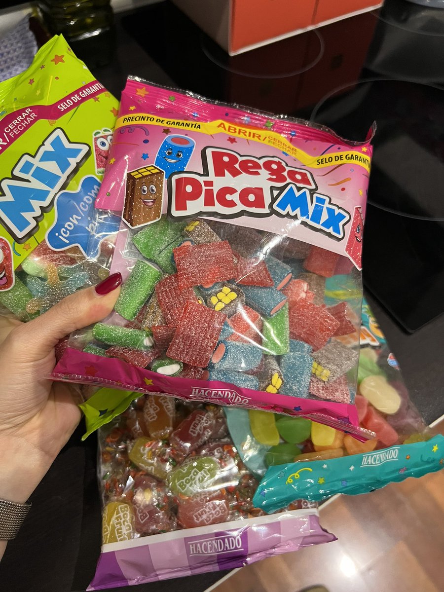 Luuuuucia! tweet media