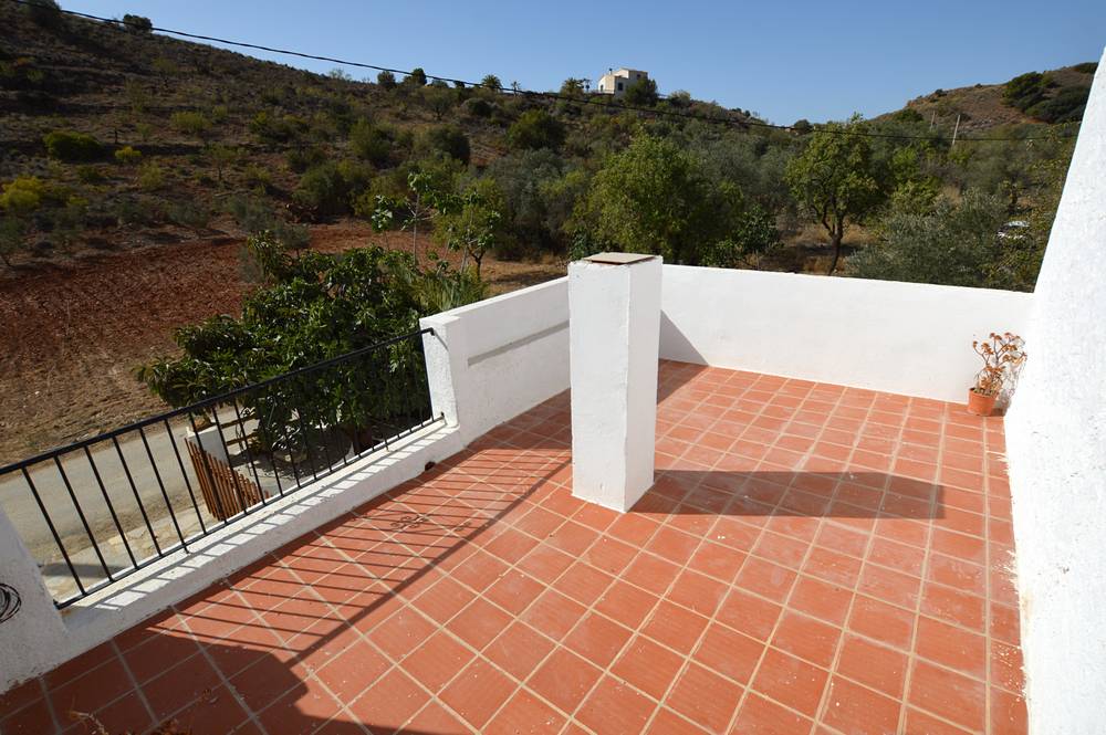OliveHouseprops's tweet image. OLV2035 Bedar (#Almeria Spain) €275,000
olivehouse-es.com/cortijo-for-sa…
Renovated cortijo, 4 independent units, 7 bedrooms, 5 bathrooms, Set on 3,000m² with olive &amp;amp; almond trees. Peaceful setting, stunning views.
#homesforsale #HouseGoals