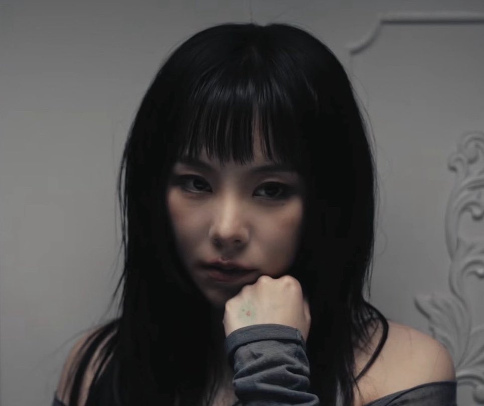 wheein pics tweet media