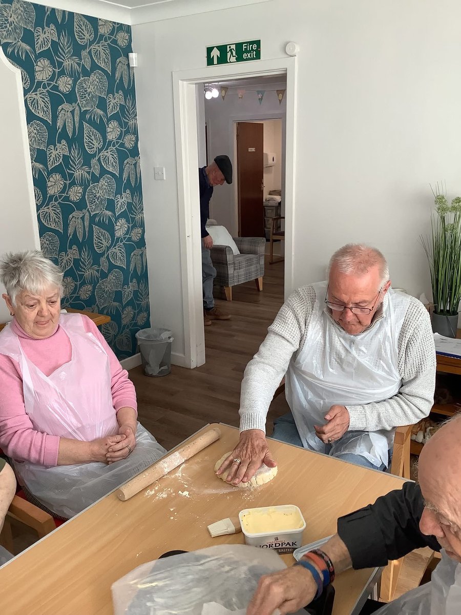 ageukoldham's tweet image. 🍓🫖 🧁Our attendees at Ashby House Day Care enjoyed a cosy baking session making delicious scones.

There were lots of smiles &amp;amp; teamwork. Moments like these are what it’s all about - connection, joy &amp;amp; creating memories together.

#AfternoonTea #DayCareLife #MakingMemories