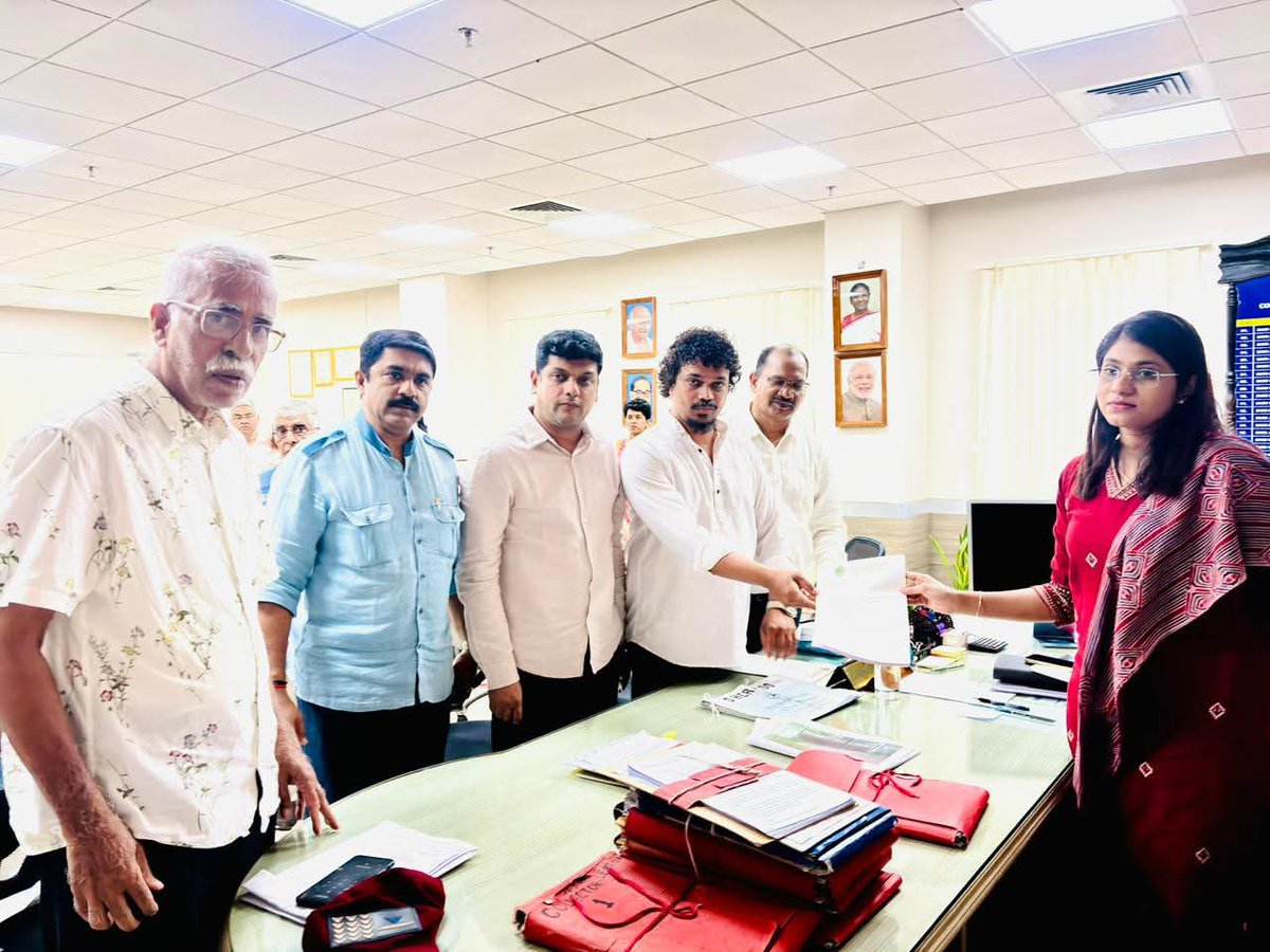 VijaiSardesai's tweet photo. Today, along with @INCGoa President @amitspatkar , Goa Foundation Director Claude Alvares , John Coutinho & others approached the South Collector in Margao to lodge a formal complaint on the illegal double-tracking work in Velsao.

Work on private land without proper acquisition is a direct assault on citizens’ rights in Goa. Residents are being denied access to their own homes while authorities look the other way. Stop this immediately. No work should continue until land ownership is clear and all legal procedures are followed. 

Goa cannot be run by bulldozing people’s rights.