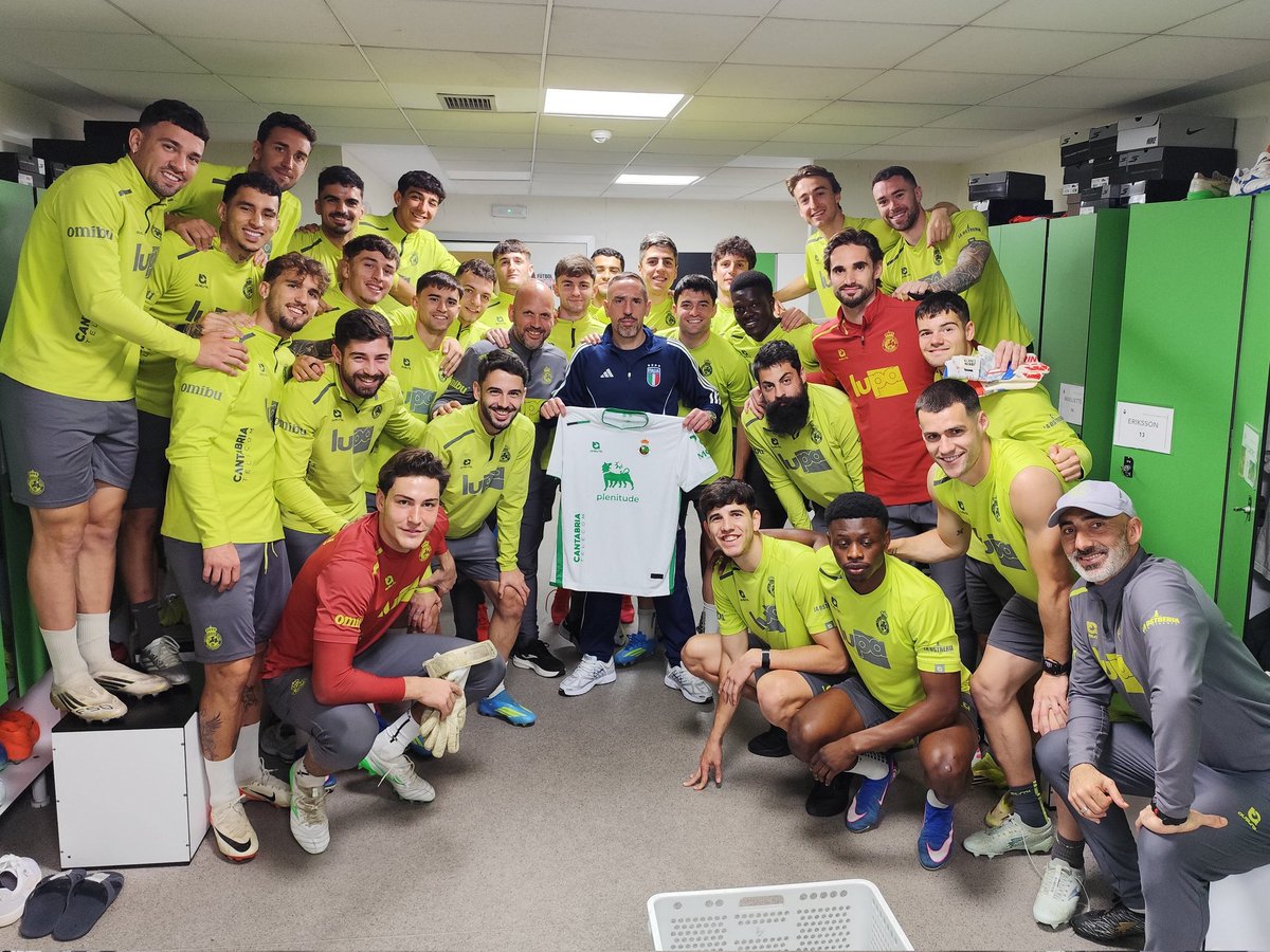 Out of Context Valencia C.F. tweet media