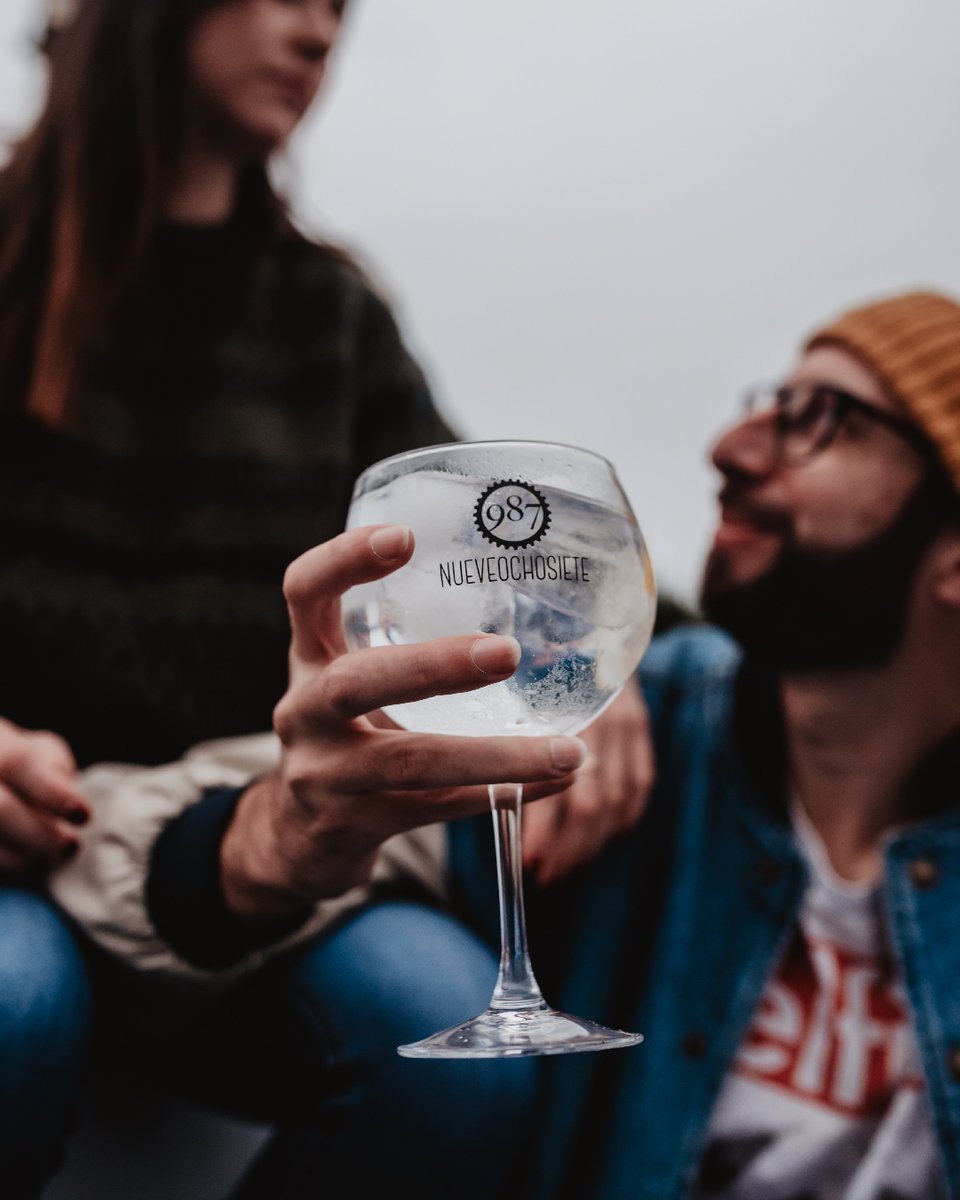 987 gin tweet media