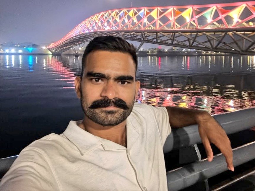 This guy has promoted Gujarat tourism better than the government.