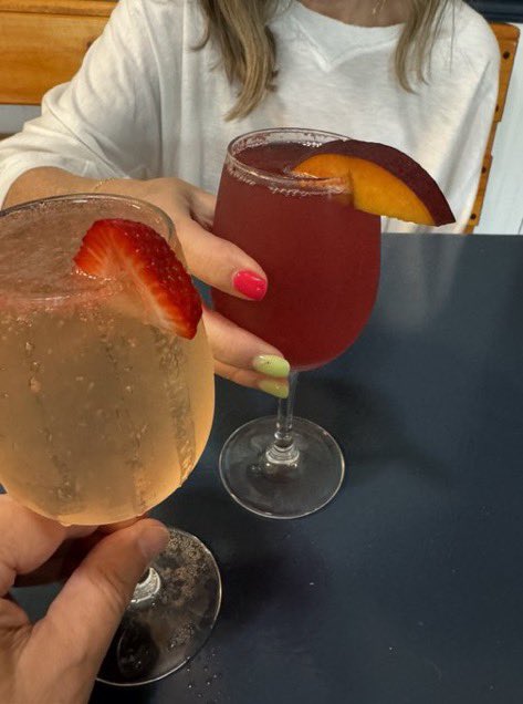 krezae's tweet image. Mimosa mornings 🥂
Toasted - Calabash, NC
#throwback June 2024
#livinganywhere #roadtrip
