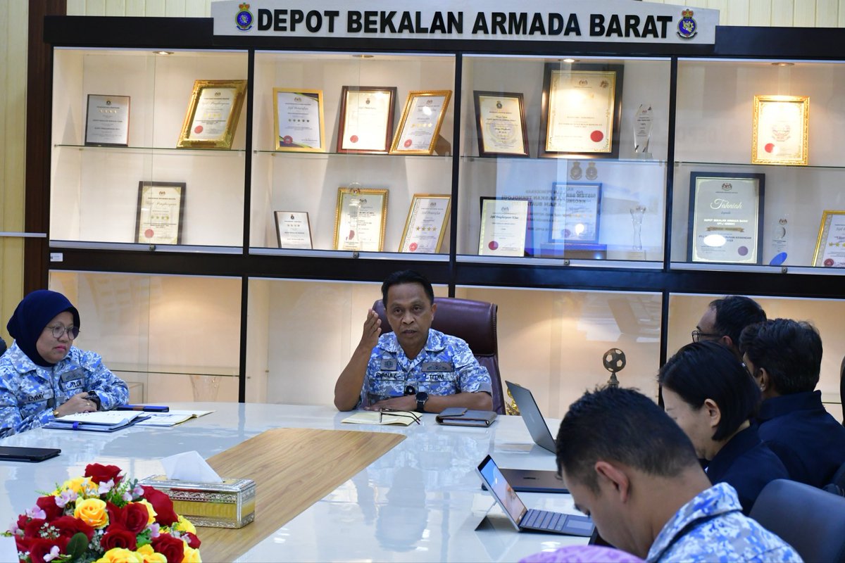 Depot Bekalan Armada Barat tweet media