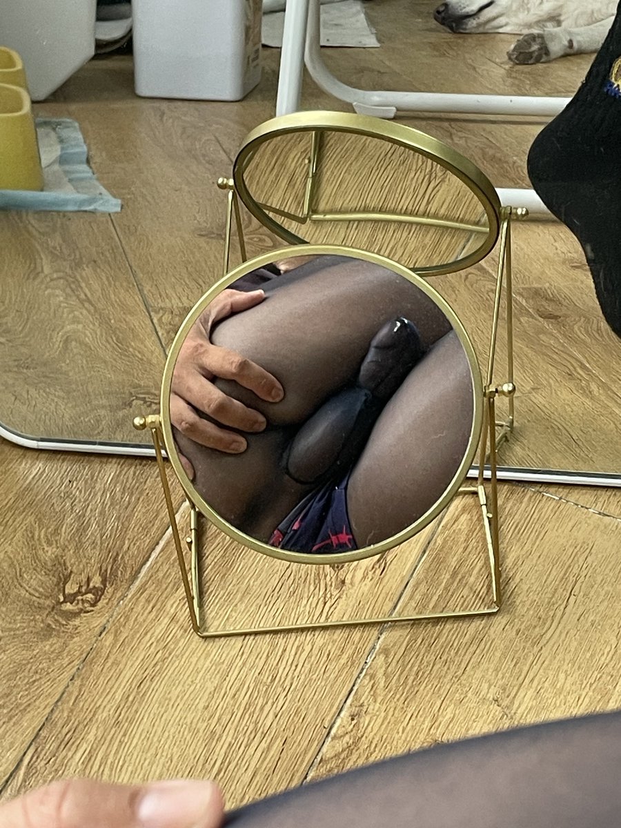 Candy1lion tweet media