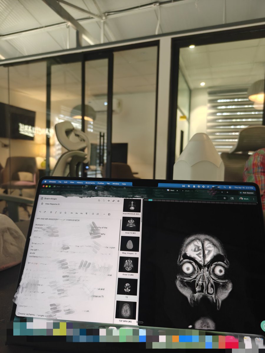 chit_raa's tweet photo. Just a regular workday https://t.co/HE2vRd6tkq