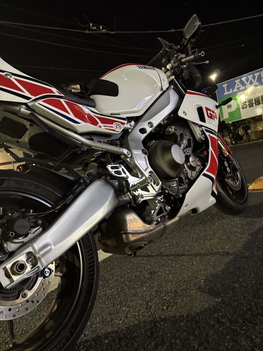 キル☆ぼっちライダー。zx25r tweet media