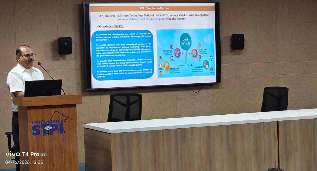 STPIPune's tweet photo. STPI-Pune organized an industrial visit for the Engineering students and faculties of G H Raisoni College of Engineering and Management,  Pune wherein they were briefed about STPI services &amp; also explained role of #STPICoEs in fostering #startupsecosystem.

@stpiindia @arvindtw https://t.co/OB1pvGP2fB