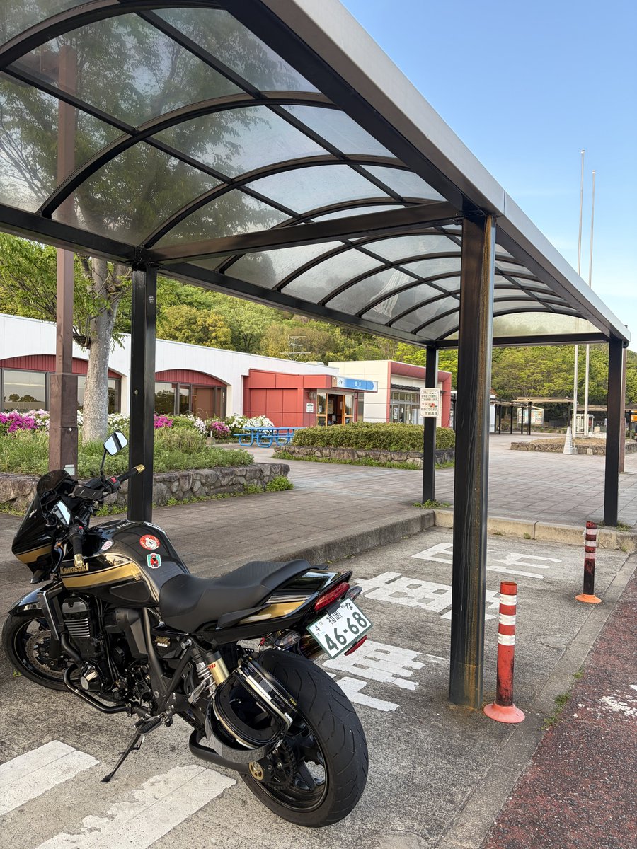 トワタ tweet media