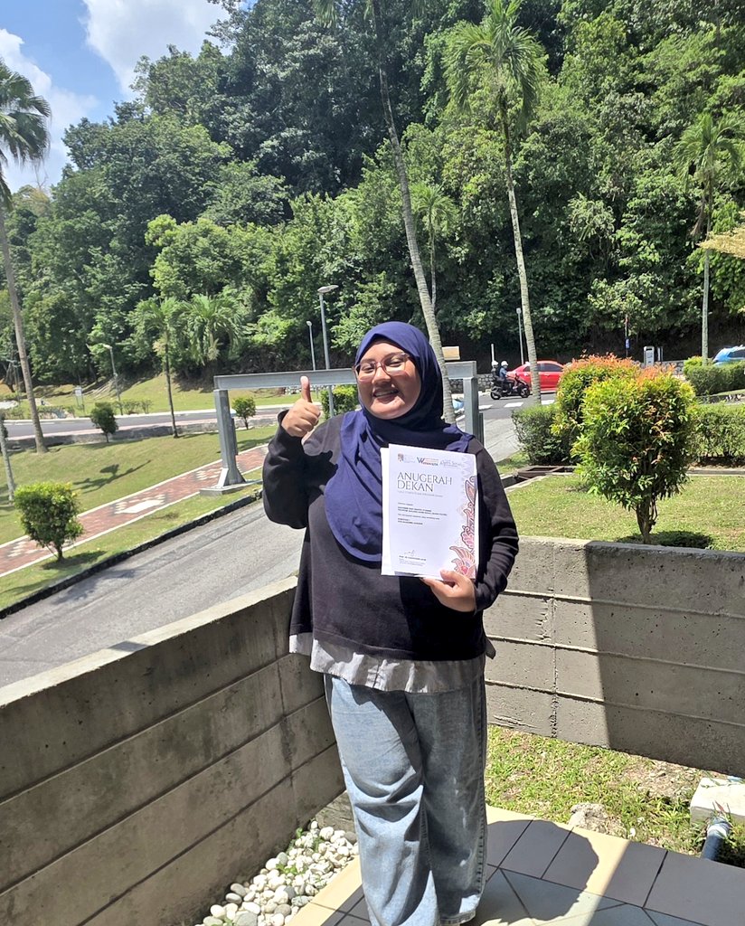 anim_shafee's tweet photo. Minat K-pop katanya buang masa…
But here i am quietly chasing my goals while enjoying what I love.
Alhamdulillah Dean’s List secured 🤍✨
#WatchMeWin #FromHateToGreat #kiiras #KIIRAS #tata #lingling #kurumi #Harin #kylie #doyeon #roah #키라스 https://t.co/L4wd7CoBCK