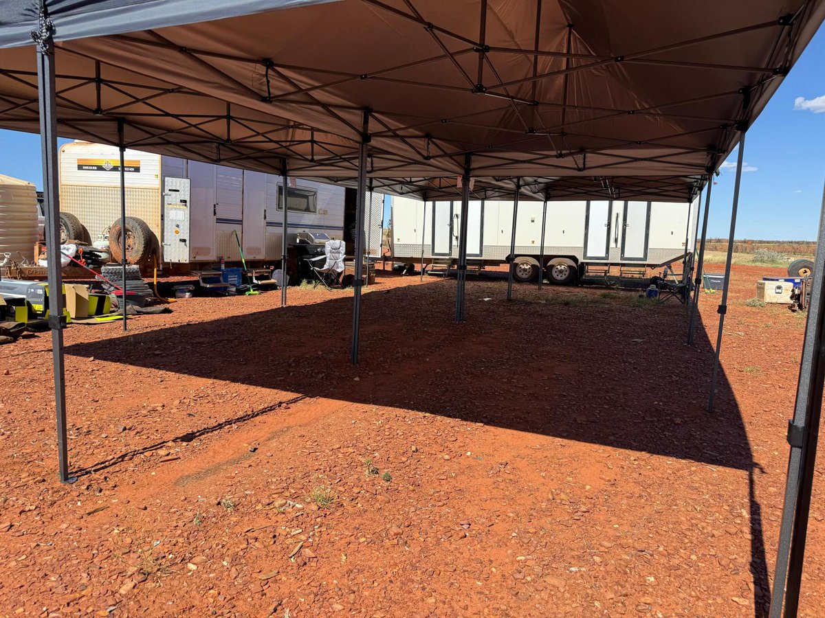WishboneGoldPlc's tweet photo. In addition to the new access road that's under construction, a new camp at Red Setter is being set up in readiness for the team conducting the drill programme which will get underway shortly. Great to see lots of activity on the ground in preparation for the next exploration phase.
#WSBN #Gold #Copper #Exploration #Mining #Pilbara #Paterson #WesternAustralia