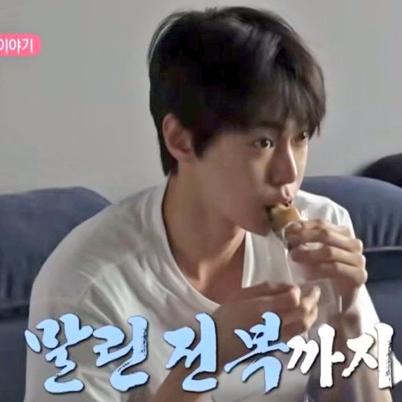 김딸기 tweet media