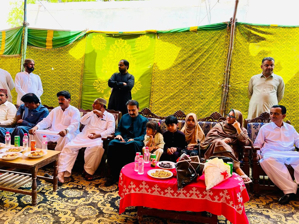 Menghwar_Rawal's tweet photo. No files, no delay. Just solutions.  
PPP Senator @Anny_Marri solved #NA209 public issues on-spot. That’s PPP’s Sanghar model. #PPPServes

@BBhuttoZardari @AseefaBZ @ShaziaAttaMarri @BakhtawarBZ https://t.co/Be1dsL46qh