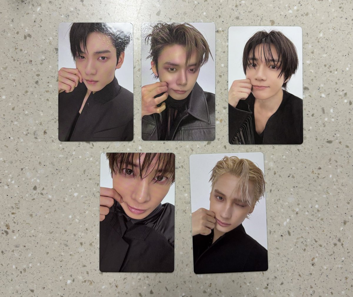 tionitionition's tweet photo. 투바투 포카 양도 
개인반 위버스 예판 특전 포카 1세트

➡️ 
all 2.0

투모로우바이투게더 수빈 연준 범규 태현 휴닝카이 beomgyu soobin yeonjun taehyun hueningkai txt photocard thorn https://t.co/6dpiZZONdh