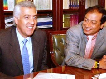 Lástima que Samuel Moreno haya muerto o Gustavo Petro ya lo tendría de Ministro de Salud, al lado de Daniel Quintero y Jorge Iván Ospina, para completar el trio de los que se van a terminar de robar el sistema de salud.