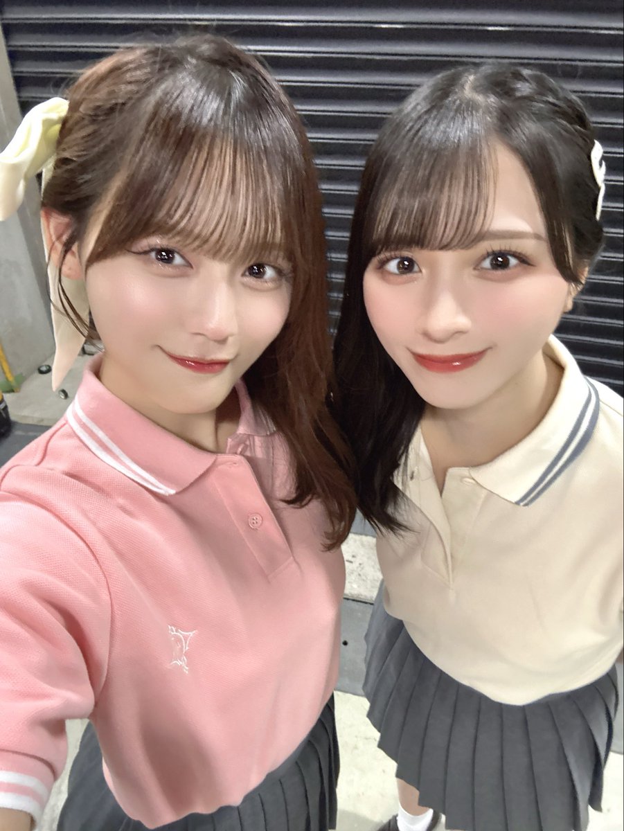 瞳ちゃんのくびれ巻き🍨/ 舞香ちゃんの外ハネ🦑 tweet media