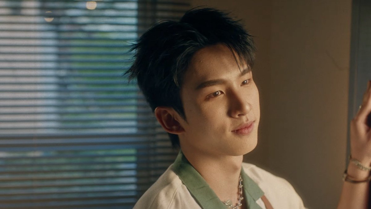 Jtapsumab's tweet image. เข้าร้านแล้วเจอเจ้าของร้านแบบนี้ 
ต่อให้จ้างออกก็ไม่ออก
หล่อจนอยากกราบ ขายอะไรพี่ขอเหมาหมดร้าน😭😭 

#NoExitSurfJavaMV
#NoExitSurfJava
#SurfJava #swensurf #javabh