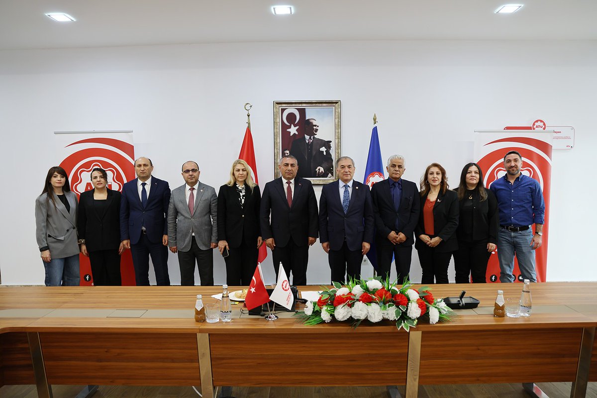 atukurumsal's tweet image. Adana ATÜ ile Adana Büyükşehir Belediyesi arasında sürdürülebilirlik protokolü imzalandı! 🤝
Hedef: 🌱 Enerji verimliliği 💧 Su yönetimi 🏫 Sürdürülebilir kampüs projeleri
Gelecek nesillere daha yaşanabilir bir çevre bırakmak için güçlerimizi birleştiriyoruz. 🌍✨ #adana #atu