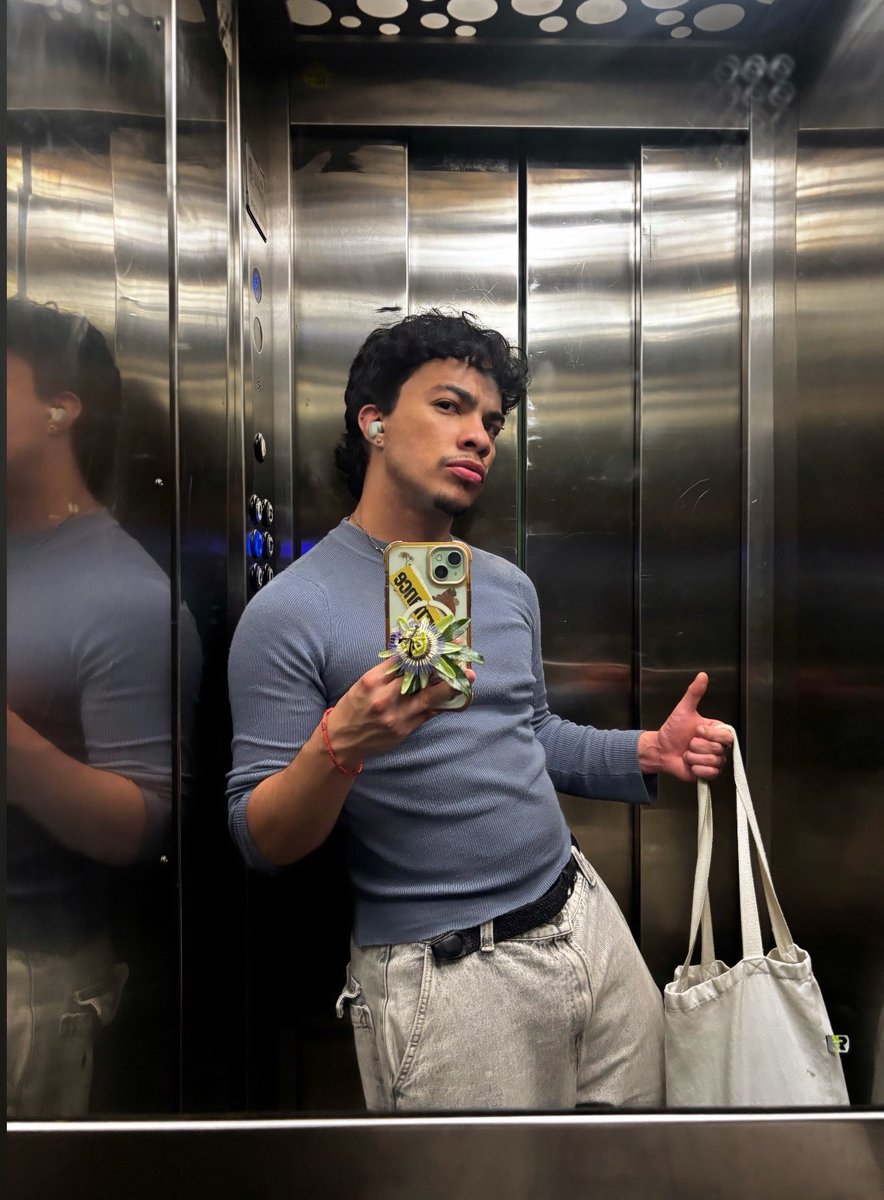 aries boy tweet media