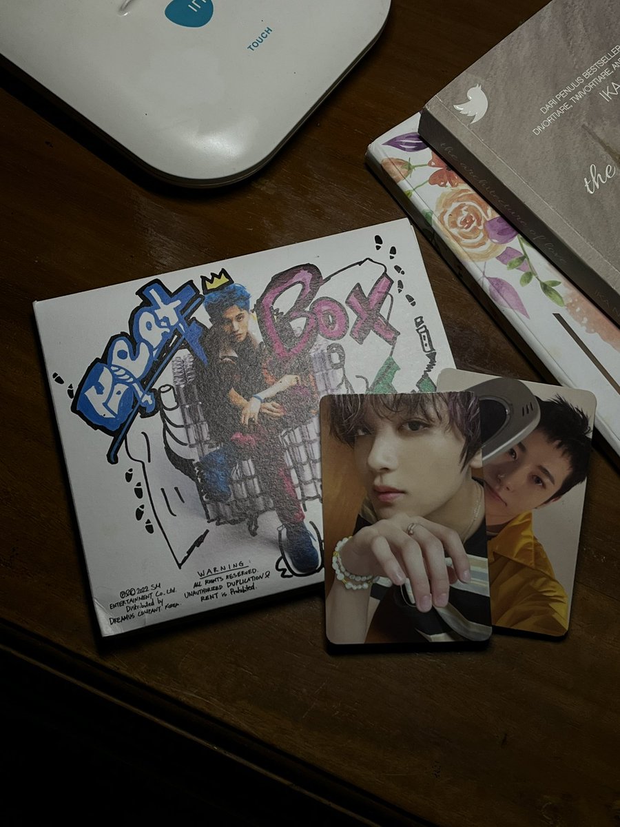 suncues's tweet photo. wts // want to sell album digipack beatbox nct unsealed
mark lee set #zonauang #digipack #beatbox #nctdream #marklee 

120k
incl adm + packing
by 🍊 https://t.co/SdibefyRC1