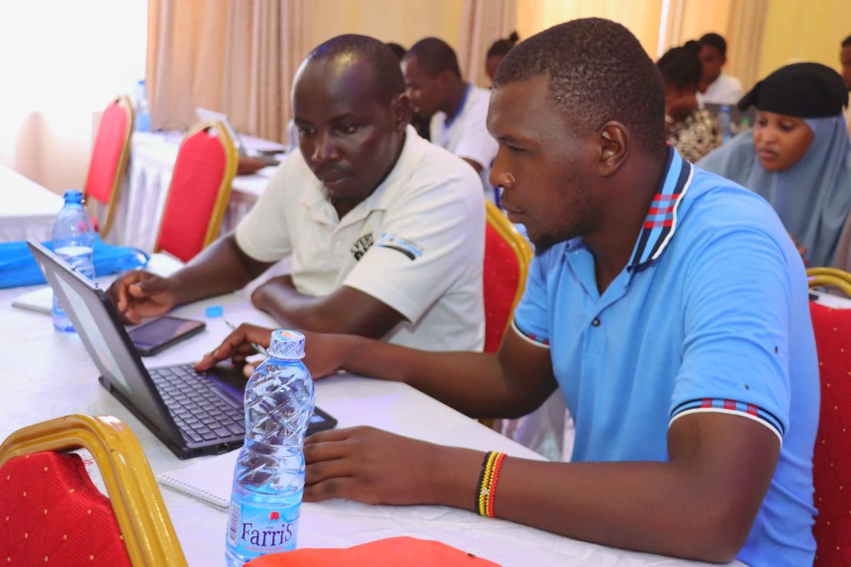 CountrywideHubs's tweet photo. The Association of Countrywide Innovation Hubs is proud to spotlight the impactful work of M-Lugha @Mlughaapp2025 through their #CodeClub program - empowering both educators and learners in underserved communities in Northern Kenya with digital and coding skills🦾
#MLugha #ACIH https://t.co/3Gf4yl5C8A