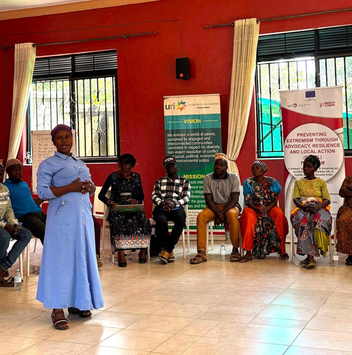 EUinUG's tweet image. In Bundibugyo, our #TeamEurope Political Advisors met returnees from abduction by the #ADF rebel group. 

They shared touching testimonies on the time in captivity, their subsequent rehabilitation, &amp;amp; reintegration, facilitated by @mercycorps &amp;amp; @URIEurope with EU support. 

🇪🇺🤝🇺🇬