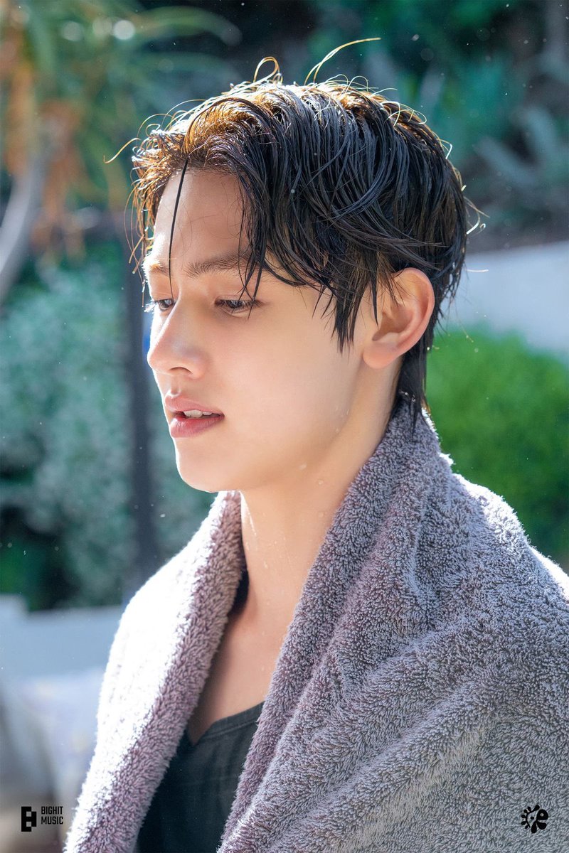 luci🚦 is RED & GREEN tweet media