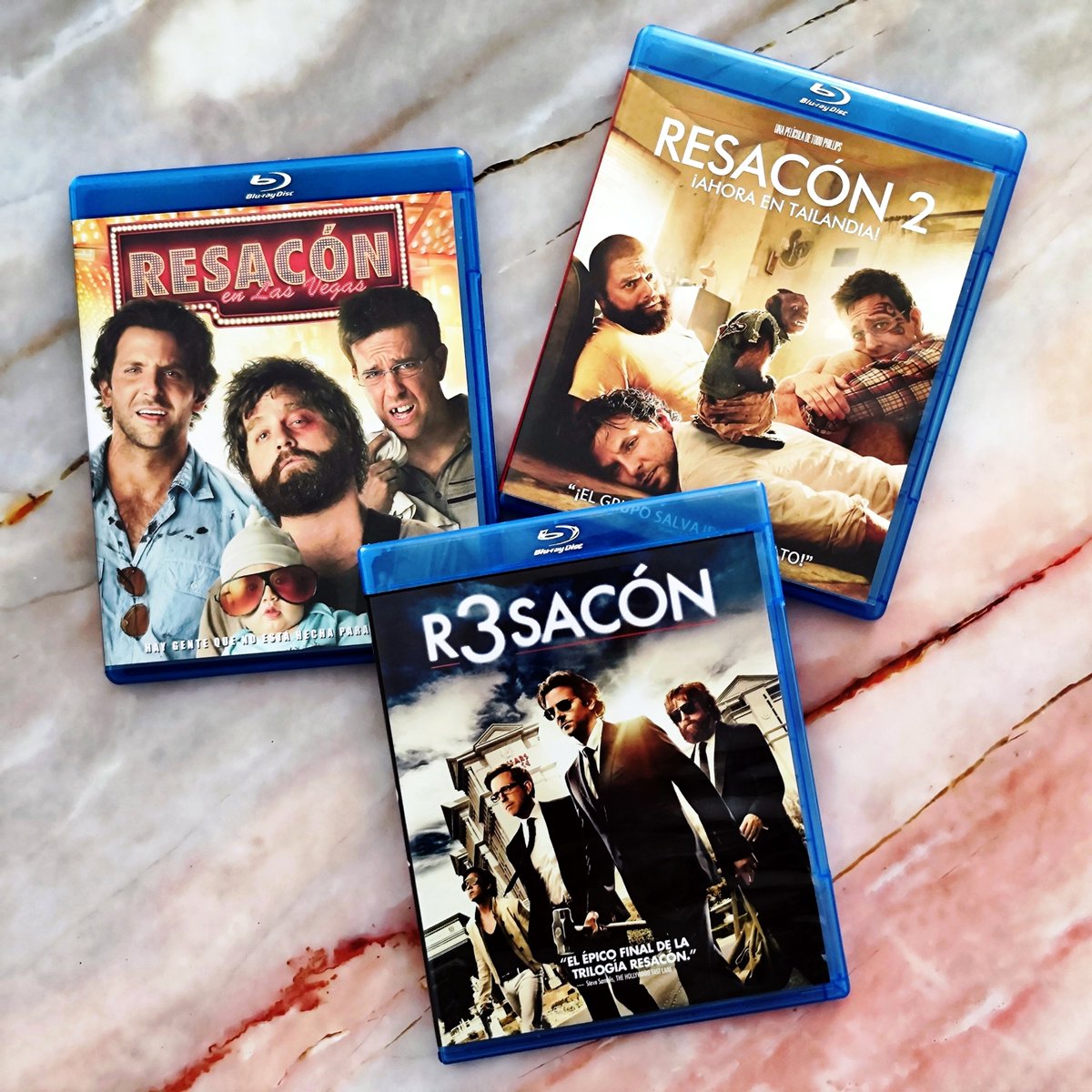 vicdbz's tweet photo. El sábado tocó salida loca y el domingo me comí uno de estos que poco más y aún me dura hasta hoy...
#Resacon #Hangover #Bluray #Movies #Audiovisual https://t.co/VT8jvxVUUA