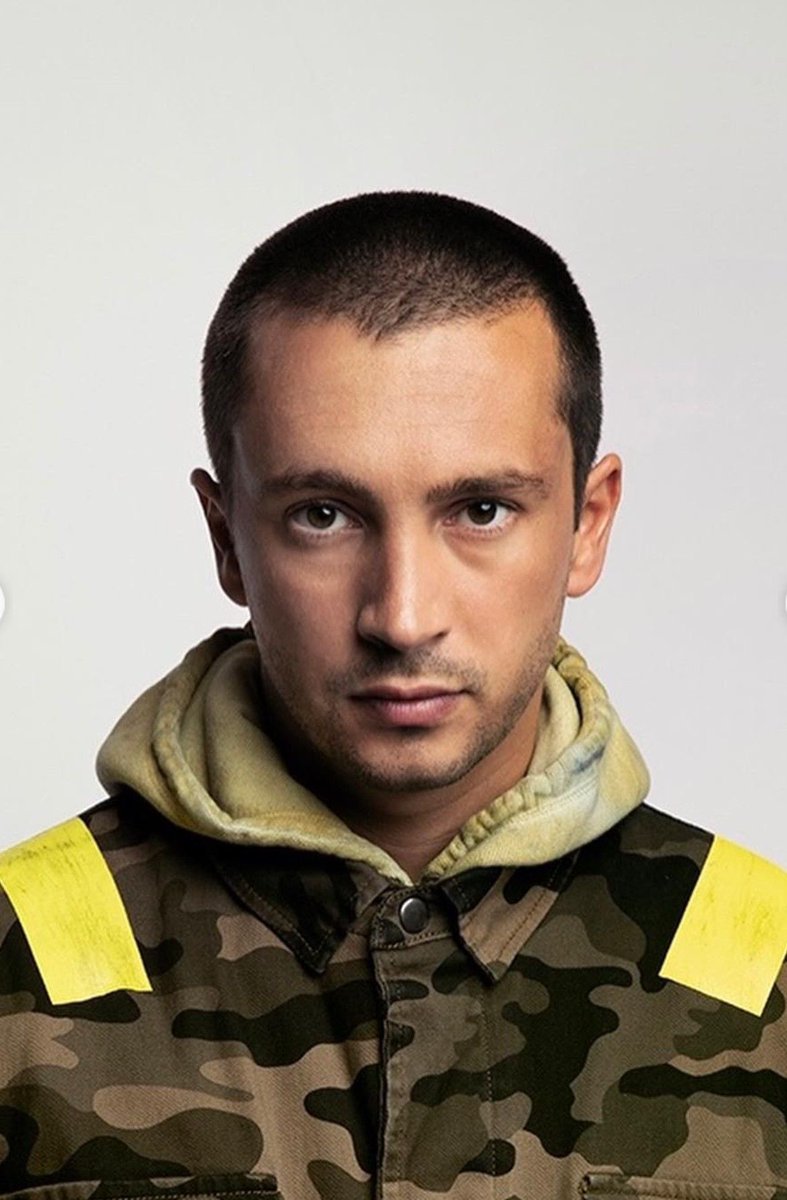 chløe is semi-autømatic tweet media