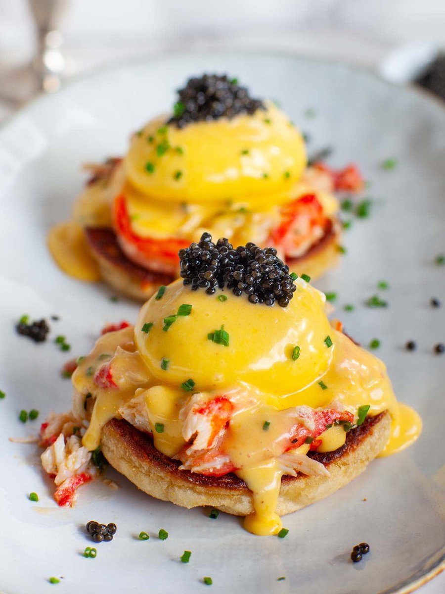 CorinnePulitzer's tweet photo. Today #EggLovers are celebrating #NationalEggsBenedictDay! With a toasted English Muffin at its base, heat up the #HollandaiseSauce &amp; the #CanadianBacon &amp; let the egg poaching begin!
@EJsLuncheonette @Bubbys @EgglandsBest @CafeLuxNYC @NationalDayCal @HeyWhatDay @DiningGuide2Day https://t.co/fxwsi70pPv