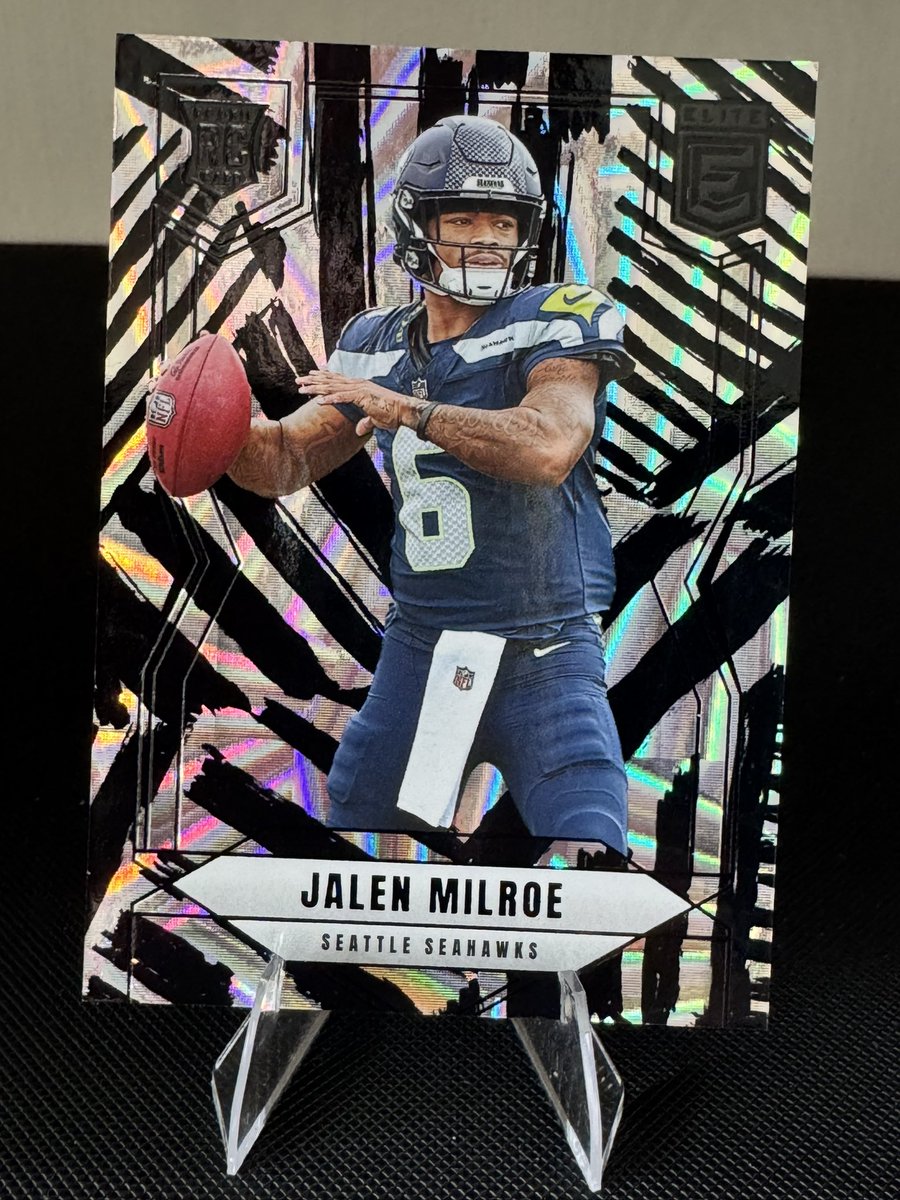 ✨✨✨✨Razzle Dazzle!!  ✨✨✨✨
2025 Panini Donruss Elite - Rookies Jalen Milroe #131 Razzle Dazzle (RC) ebay.us/m/l78rFF #eBay via <a href="/eBay/">eBay</a>
