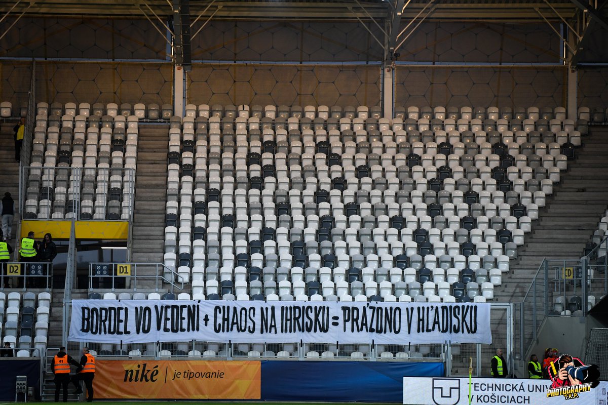 Tomáš Khor tweet media