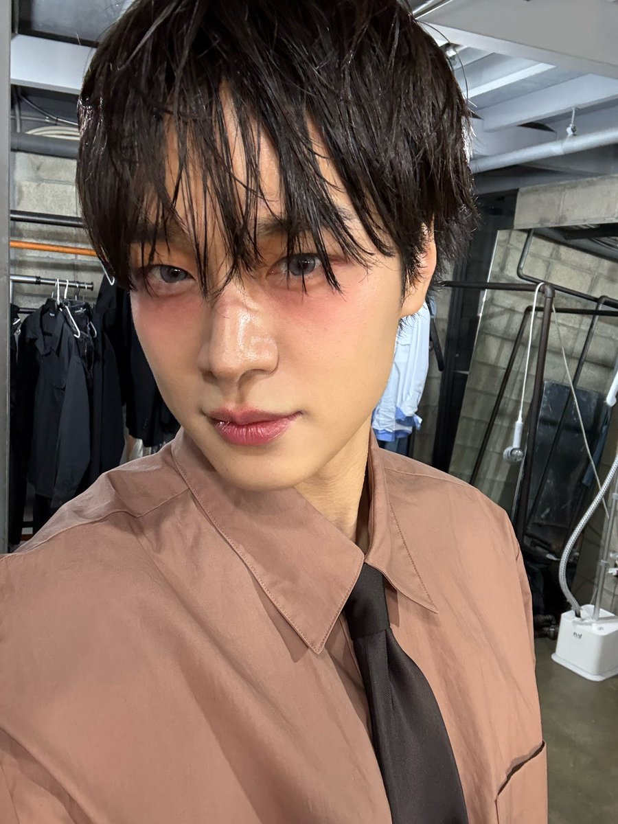 령 tweet media