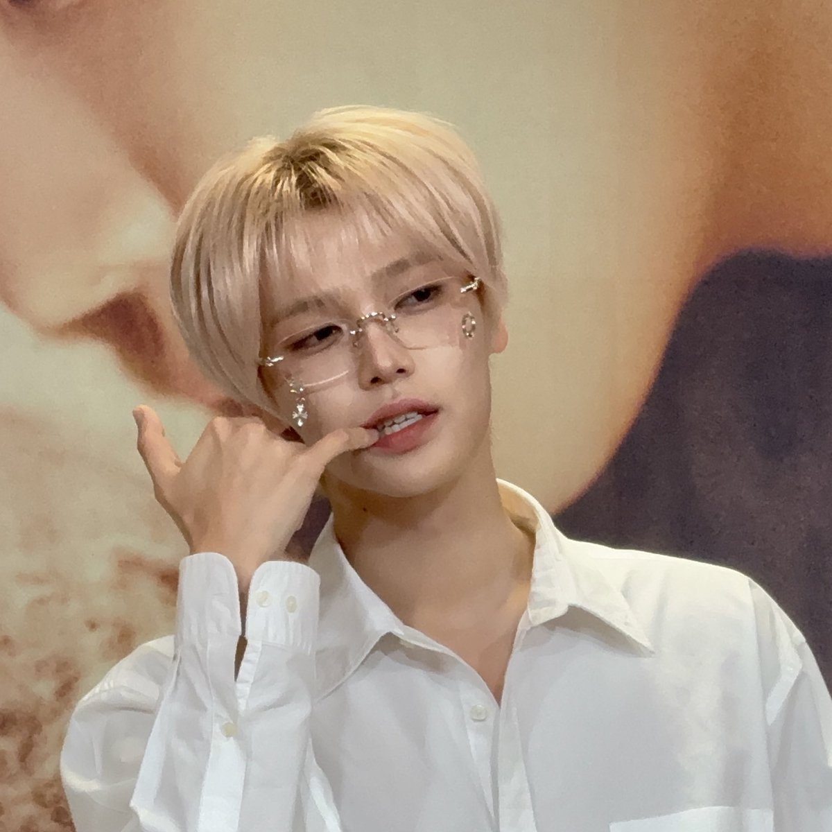 jjo_1221's tweet photo. 260416 애플뮤직 팬싸

오늘 주사위6🥰

#장한음 #HANEUM #ハヌム #张瀚音 https://t.co/1hurNR1VYc