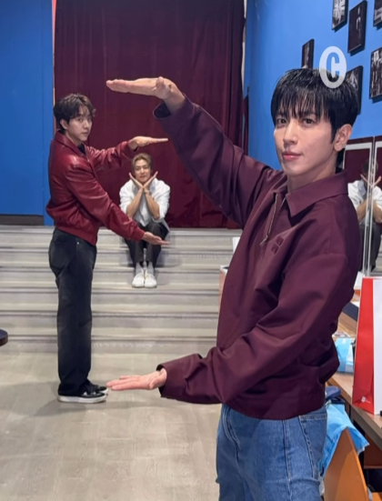「#CNBLUE」、これ以上仲のいいグループある？…ファンサイン会直前に控室を突撃（動画あり） 
🔗korepo.com/archives/16574…
