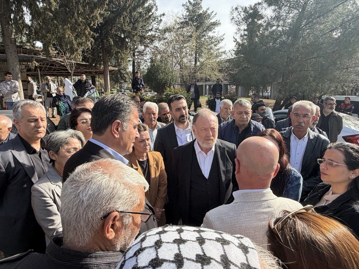 DEM Parti tweet media