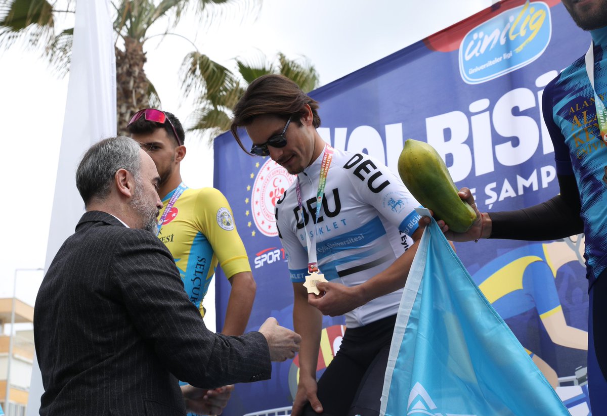 Dokuz Eylül Üniversitesi tweet media