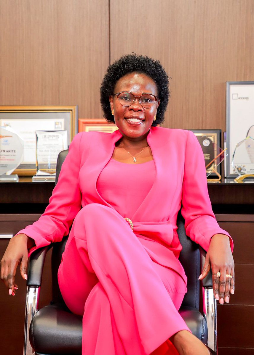 Evelyn AnitE tweet media