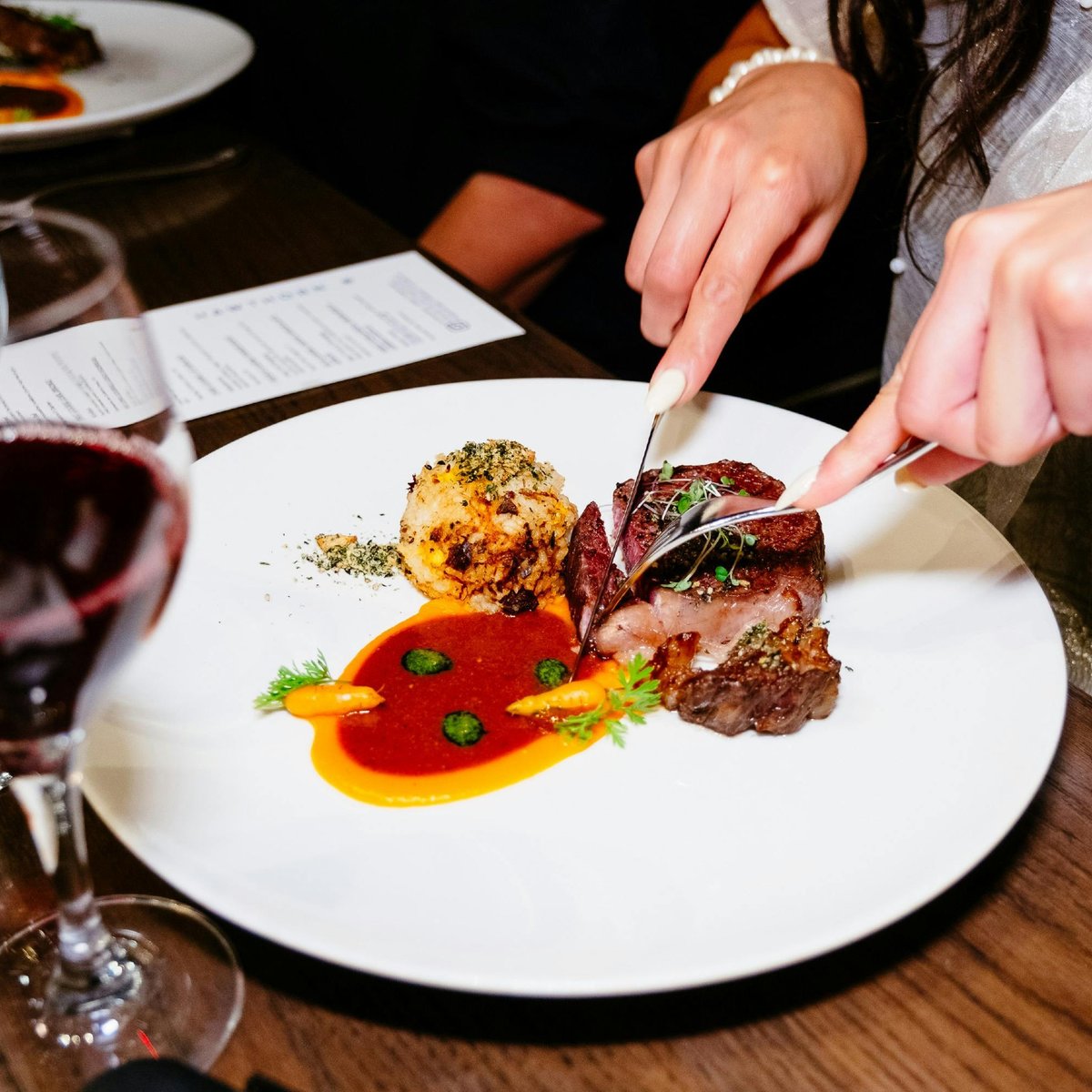 VisitRedmond's tweet photo. Connect over great food during Seattle Restaurant Week 🍽️🚆 Stay in Redmond or hop on the Link light Rail via the Crosslake Connection to explore a new neighborhood, enjoy special menus, discover fresh flavors, and find a new favorite from April 19 through May 2 ✨ https://t.co/t8w0iavBIP