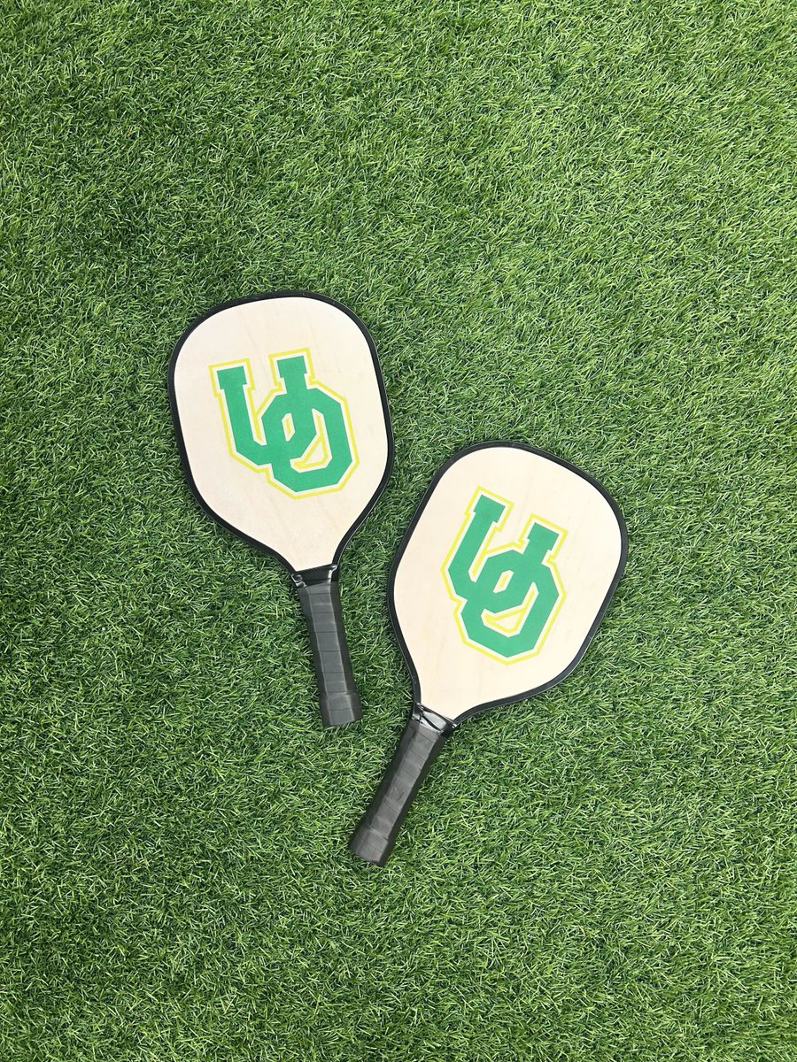 OregonWLAX's tweet photo. 🚨 UO STUDENTS 🚨

We're giving away FREE pickleball paddles at Saturday's game at Papé Field! 

Available to students only while supplies last. Must have a valid UO student ID. #GoDucks https://t.co/UqRXS9CzIw