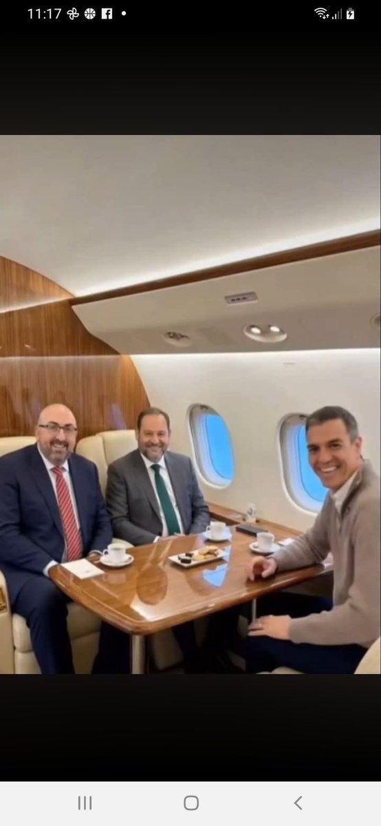 Está Esta es la foto que Sánchez no quiere que vea ningún Español.