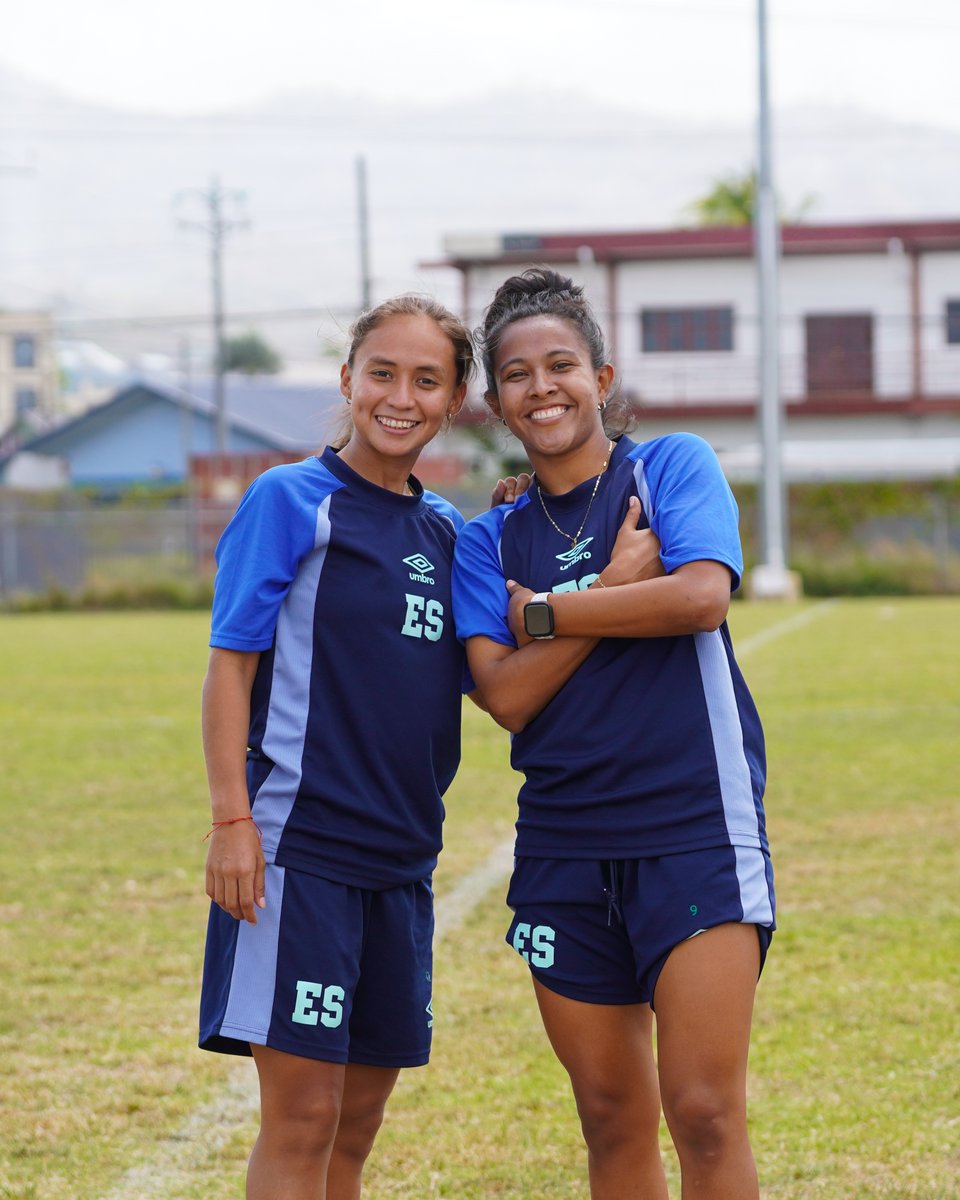 LaSelecta_SLV's tweet image. ¡Sonríe, mañana juega la Selecta Femenina! 🇸🇻⚽💙

Activación en el día previo al partido ante Trinidad y Tobago 🇹🇹 ⚽

#LaSelectaFemenina #Eliminatorias #Concacaf  #ElSalvador