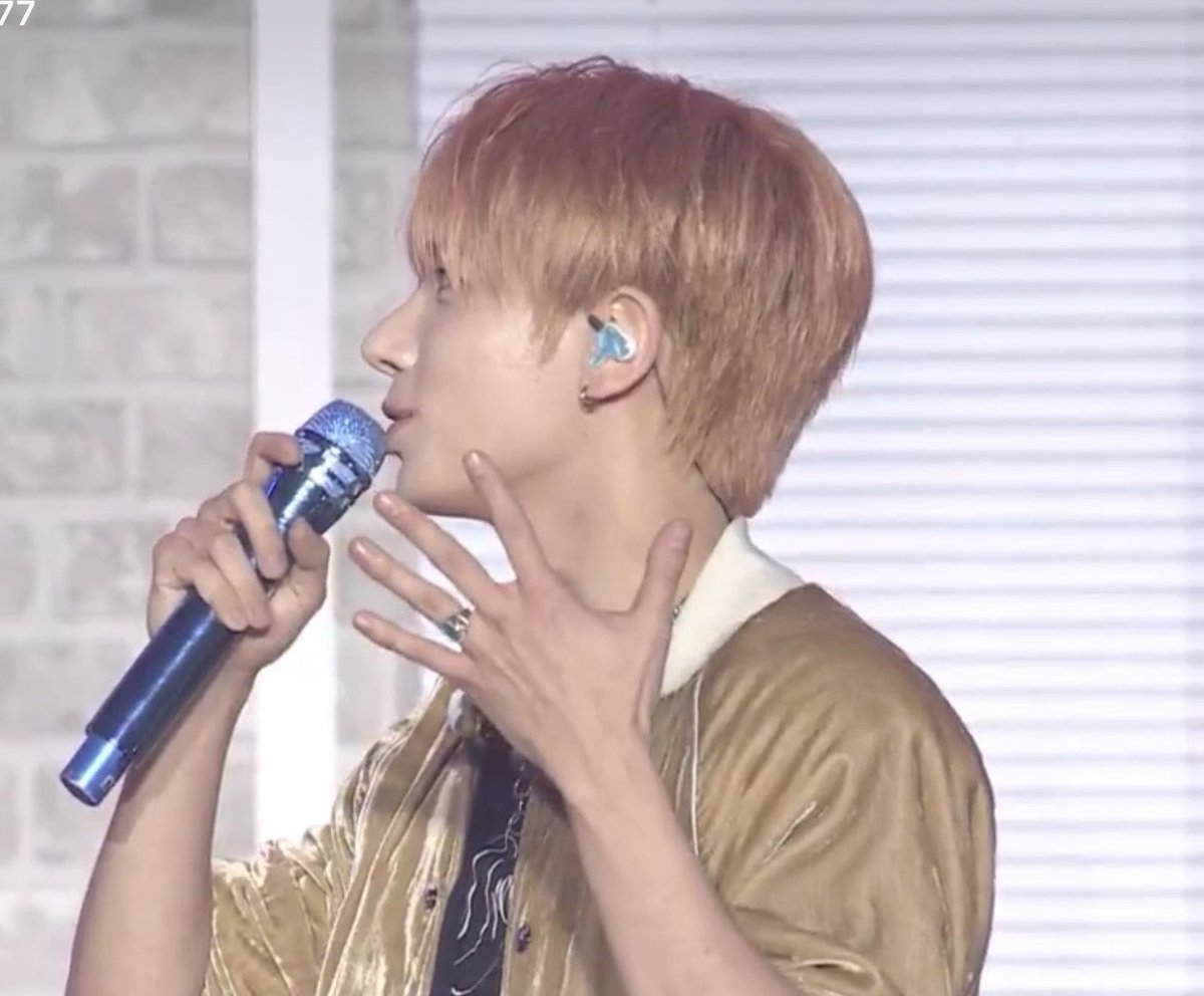 はなつき𑁍ࠬܓ. tweet media