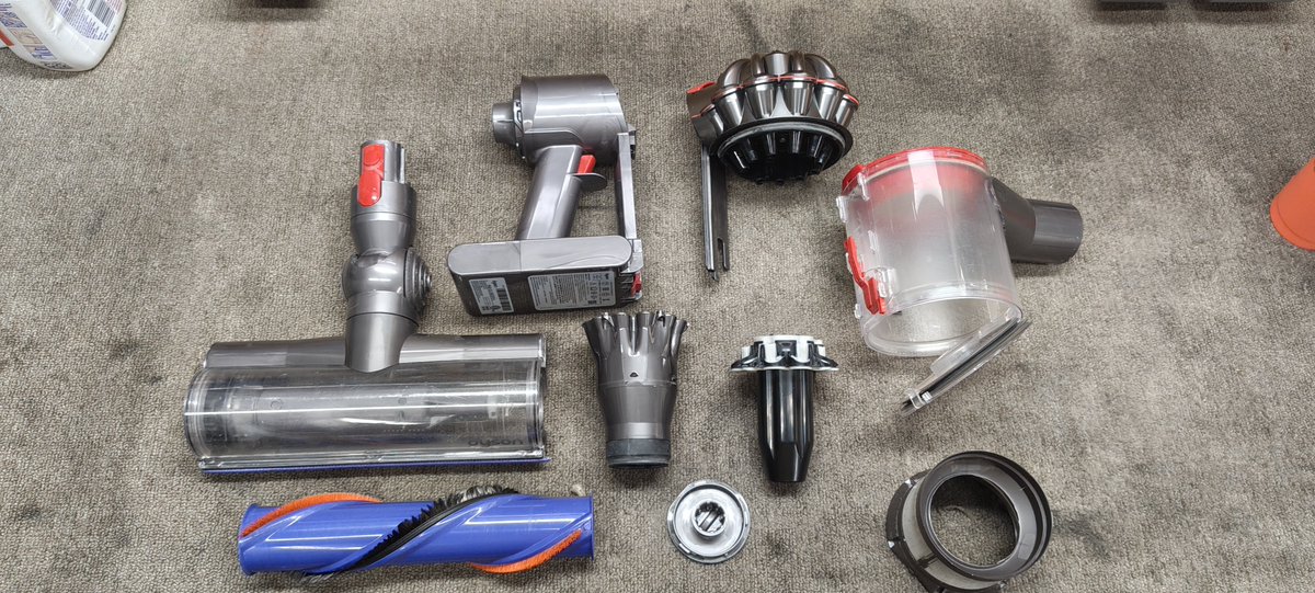 PerformanceVac's tweet photo. We do Dyson repair right @PerformanceVac
#dyson #dysonhome #cleaninghacks #colorado #denver https://t.co/vFUEcaKxLw