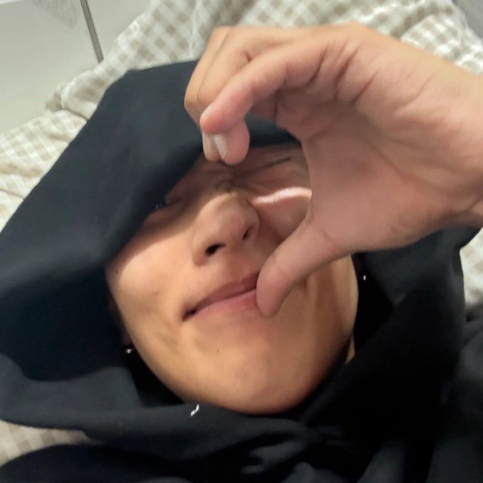 이두노 tweet media