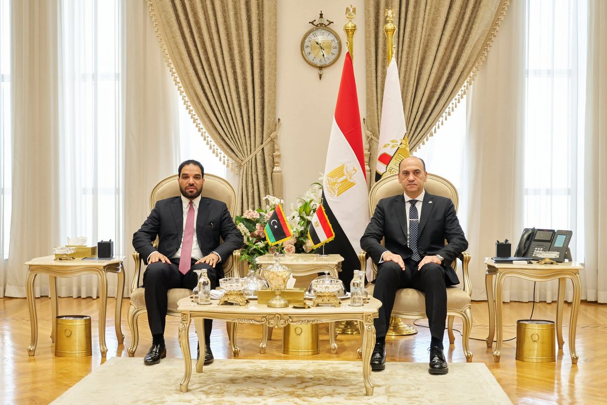 tabadul3's tweet photo. رئيس هيئة الرقابة الإدارية عبدالله قادربوه يبحث مع نظيره المصري، سبل تعزيز التعاون الثنائي وتبادل الخبرات بين الهيئتين في مجالات الرقابة وتطوير الأداء المؤسسي، كما شارك في فعاليات احتفال تخريج المتدربين العرب ضمن الدورة المتقدمة لتأهيل كوادر هيئات مكافحة الفساد.

#تبادل  #ليبيا https://t.co/vFOtG6ZbzK